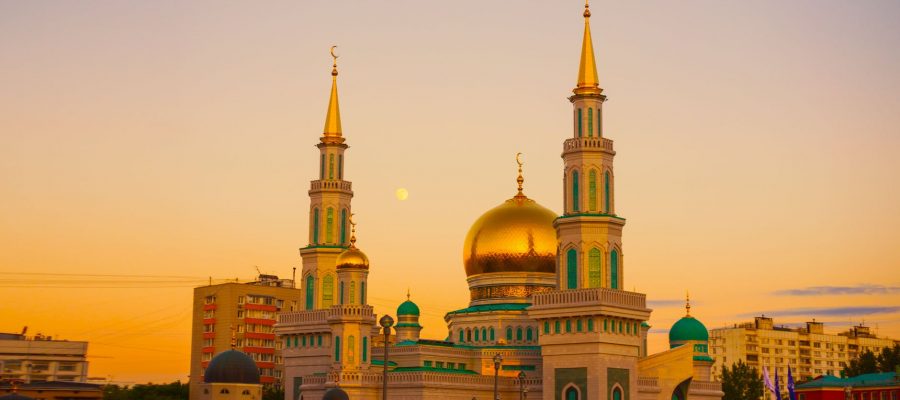 mosquée d'or au coucher du soleil