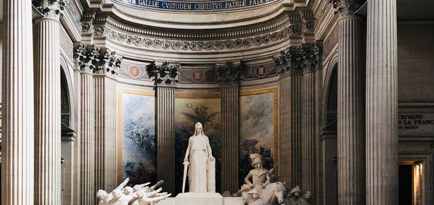 sculptures in patheon paris france